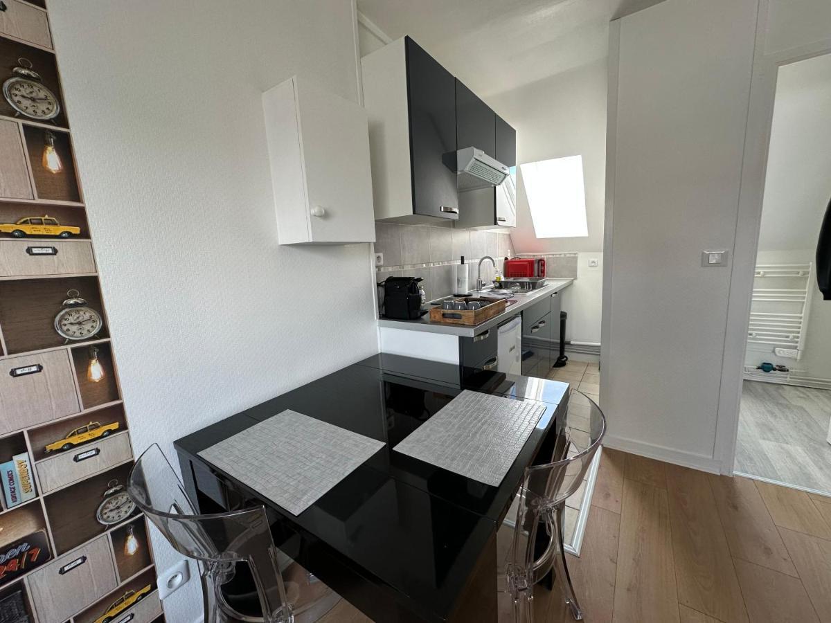 Appartement Au Centre Ville De Sens Εξωτερικό φωτογραφία